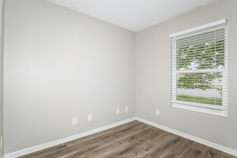 Building Photo - 8039 Bach Dr