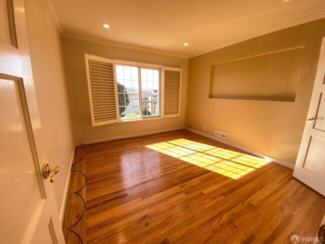 Building Photo - 60 Westdale Ave