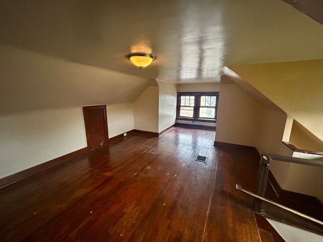 Building Photo - 1311 Oakhill St