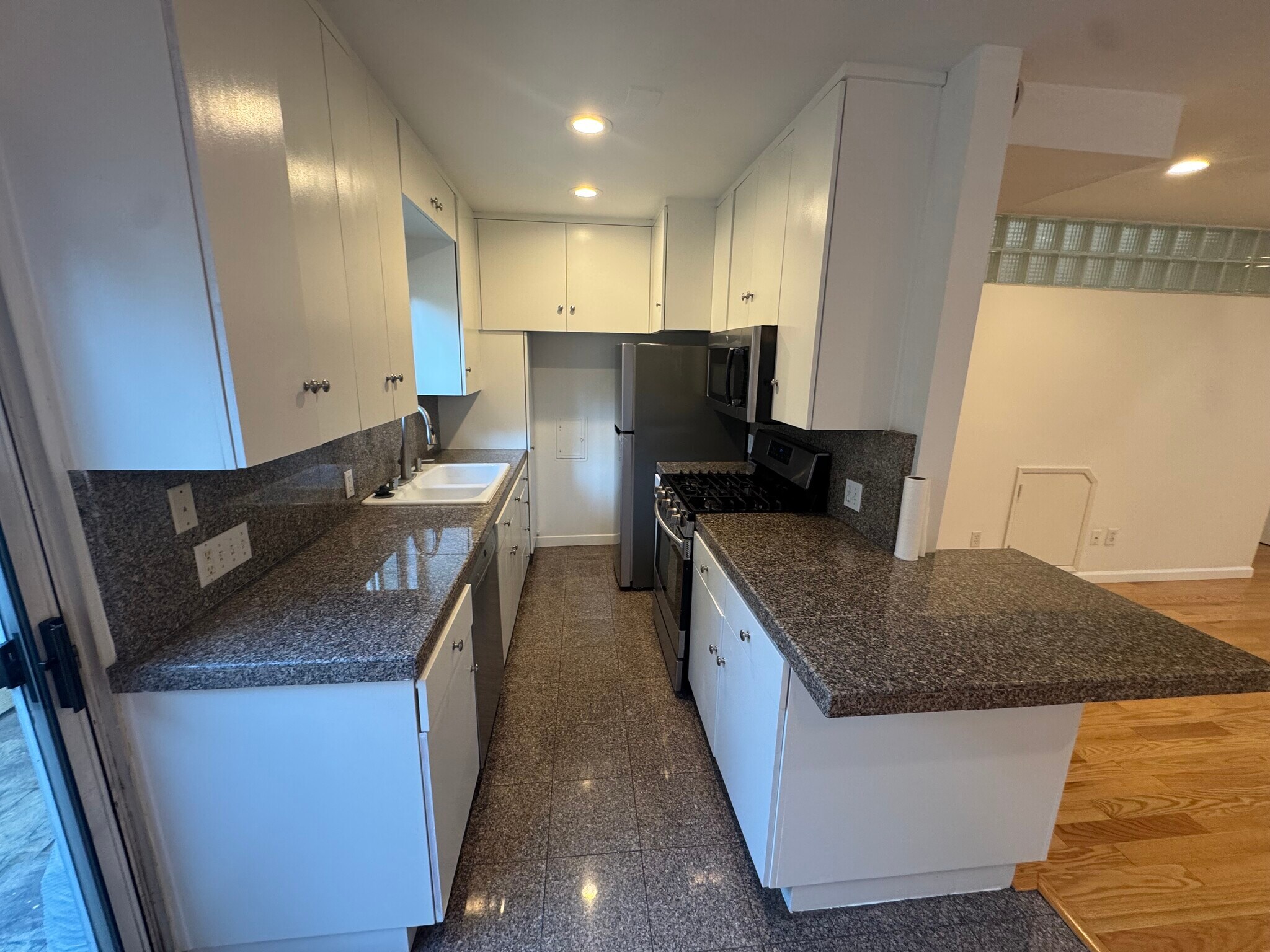 Building Photo - 2912 11th St