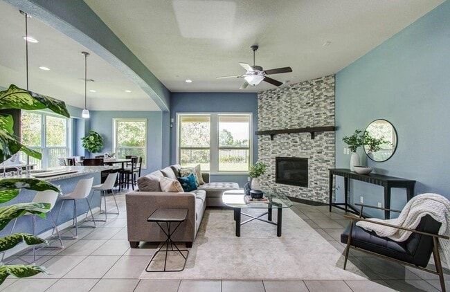 Building Photo - 17622 Quiet Shores Dr