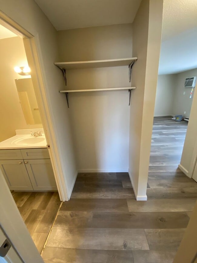 Building Photo - Available Now- 2 Bedroom updated apartment...