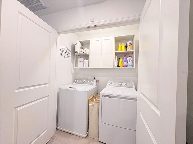 Building Photo - 5020 Revolutionary Wy