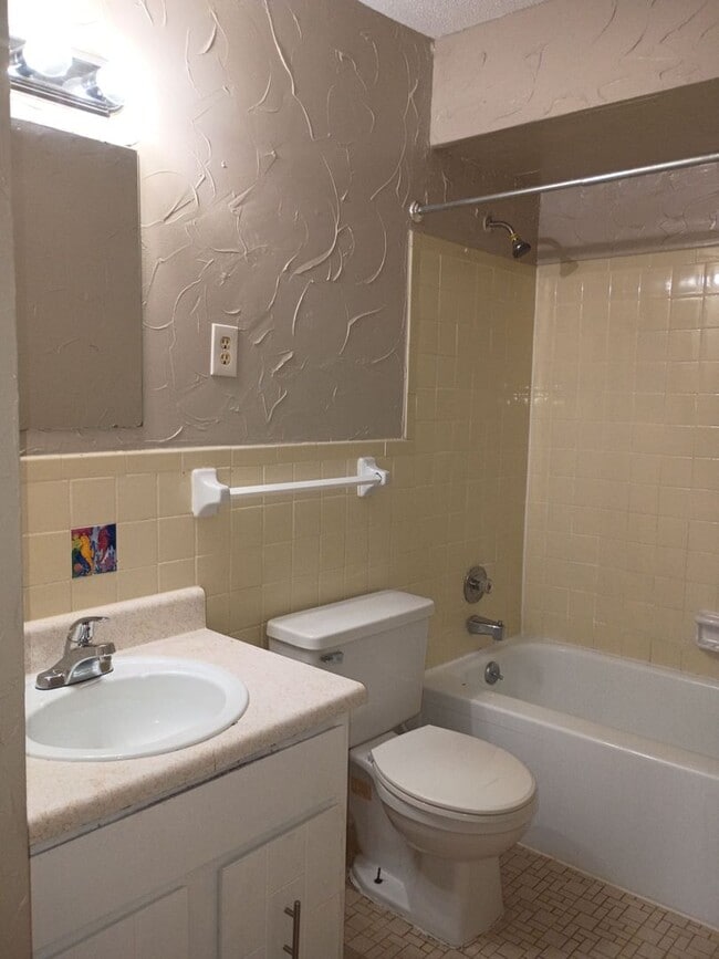 Building Photo - 2835 Los Gatos Ct