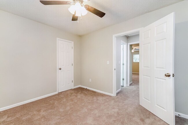 Building Photo - Renovated ~ 2 bedroom / 1.5 Townhome in West Ashley