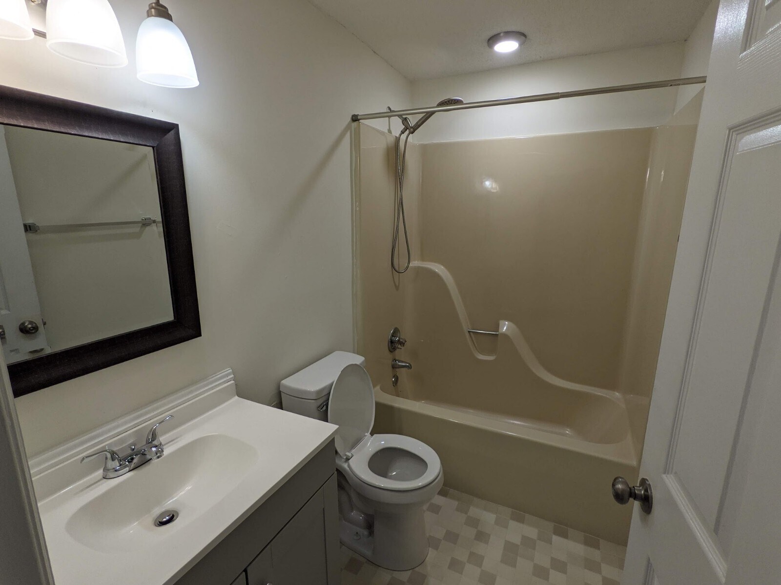 Full bath upstairs - 9908 Whitney Cir
