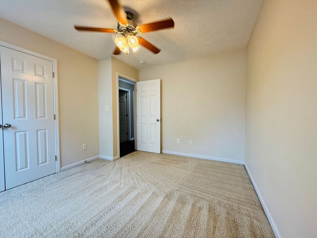 Building Photo - 3026 Totley Dr