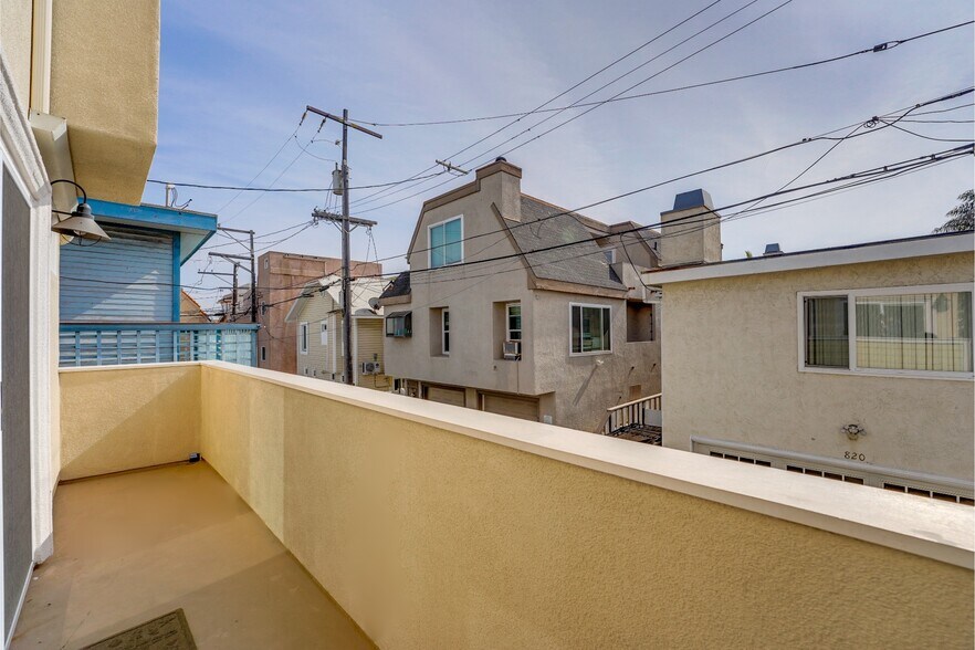 Building Photo - 817 Ostend Ct