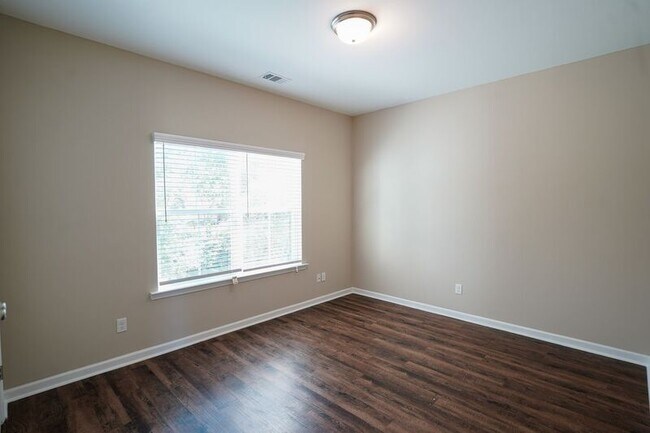 Building Photo - 112 Kennah Ct