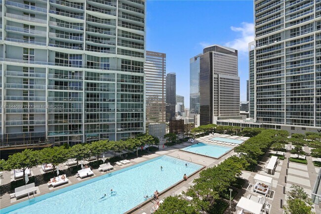 Building Photo - 475 Brickell Ave