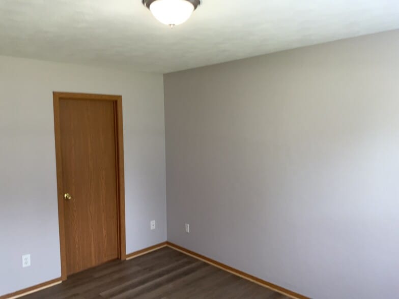 Building Photo - 6549 Samantha Ln