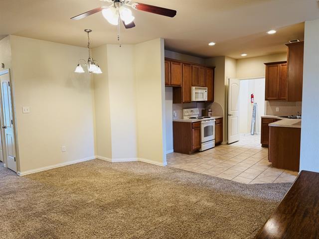 Building Photo - 1627 Summerhill Ct