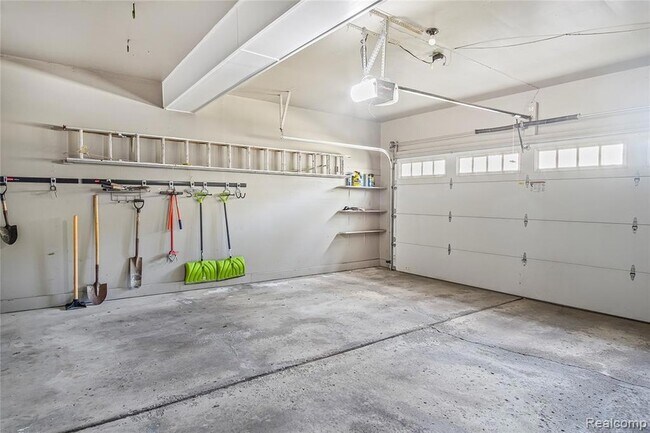 Building Photo - 1777 Fairway Dr