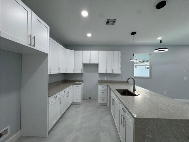 Building Photo - 6018 Newmark St