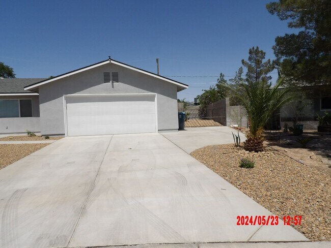Building Photo - 4240 Gaye Ln