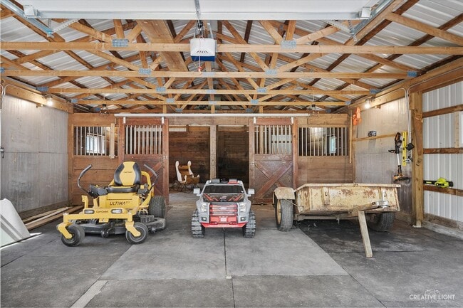 Building Photo - 2S920 Hickory Ln