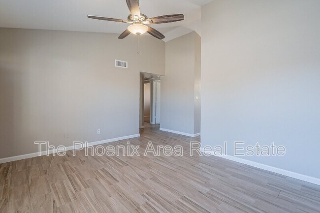 Building Photo - 5714 N 68th Ave