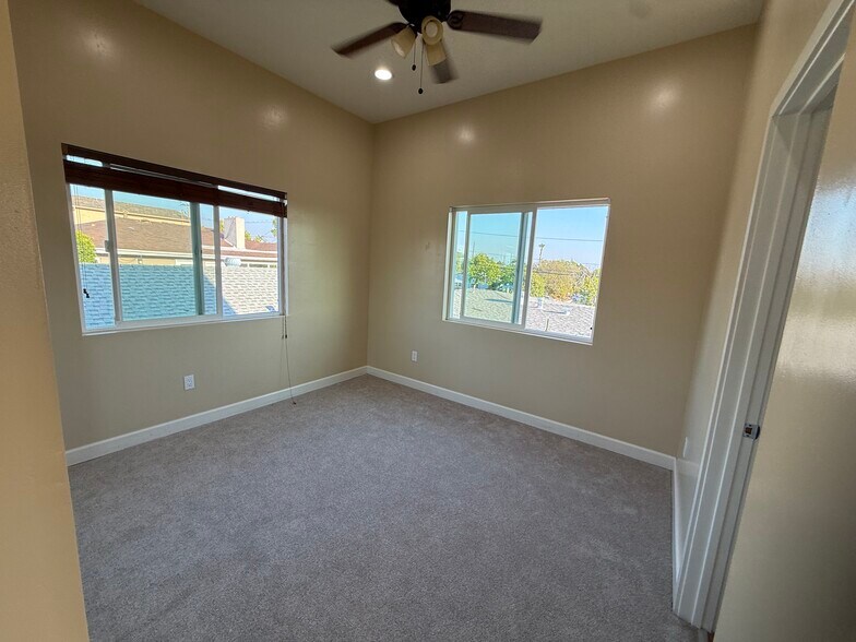 Building Photo - 5448 Mary Lane Dr