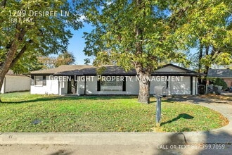Building Photo - 1209 Desiree Ln
