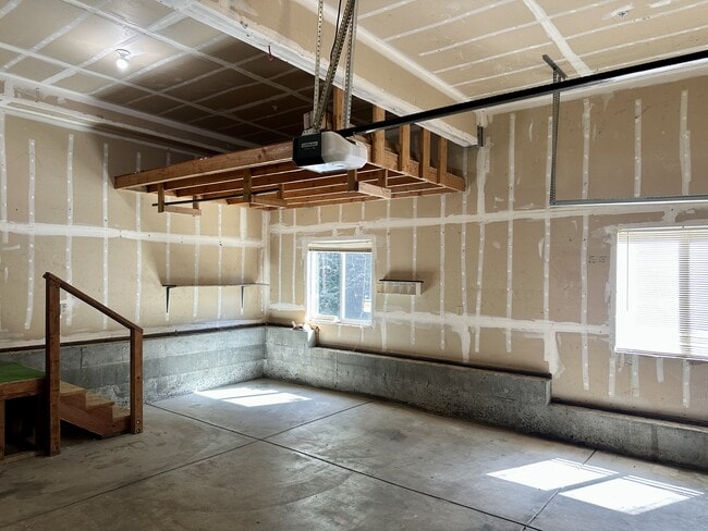 Building Photo - 25060 Soquel San Jose Rd