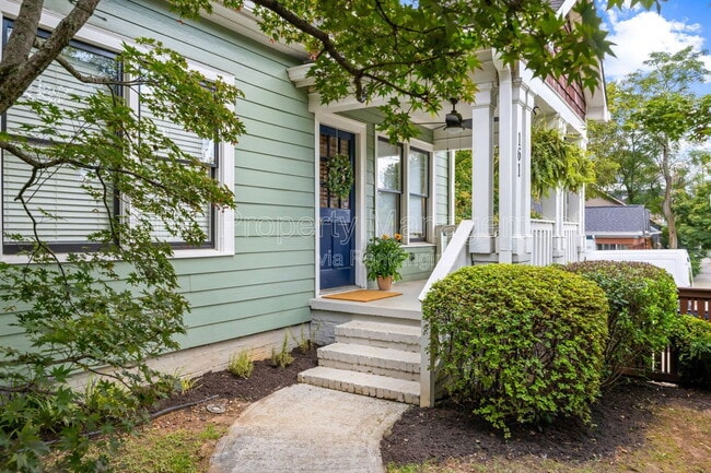 Building Photo - 161 Randolph St NE