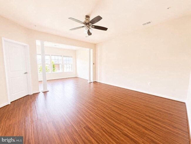Building Photo - 22605 Winding Woods Way