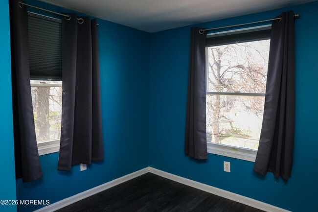 Building Photo - 320 Lorillard Ave