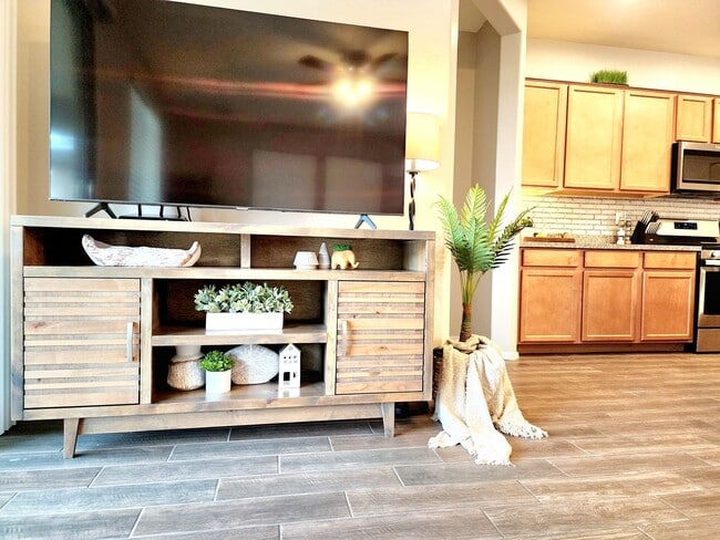 Building Photo - Coming Soon! CHARMING! FULLY-FURNISHED 4/Bed 2/Bath in LAVEEN