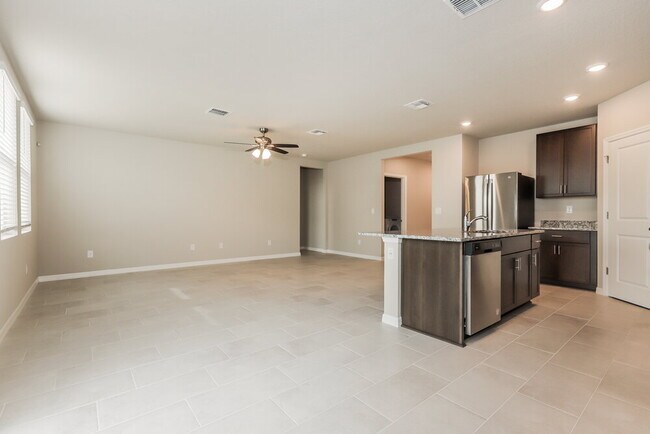 Building Photo - 38955 Harlow Rose Dr