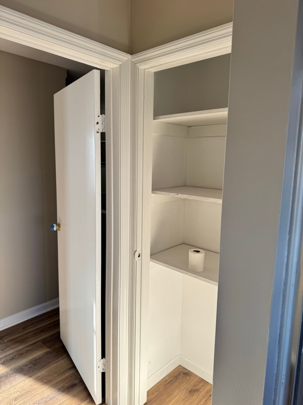 Building Photo - 413 Robinwood Rd