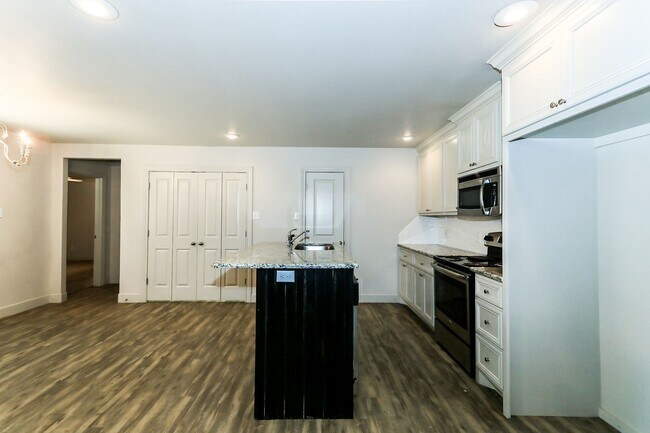 Building Photo - 3806 133rd St