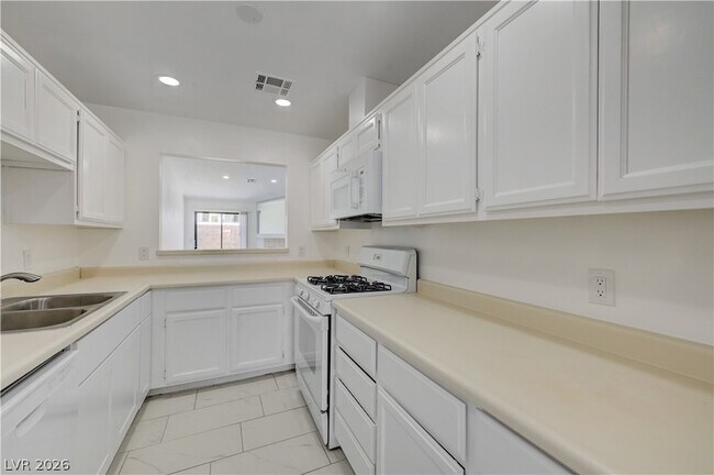 Building Photo - 313 Crosswind Way