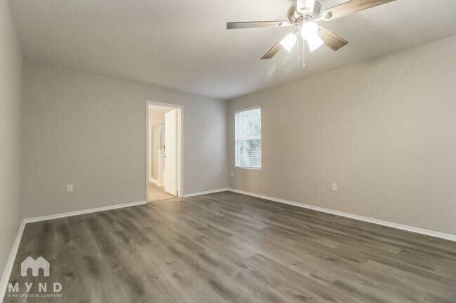 Building Photo - 2724 Breezy Meadow Rd