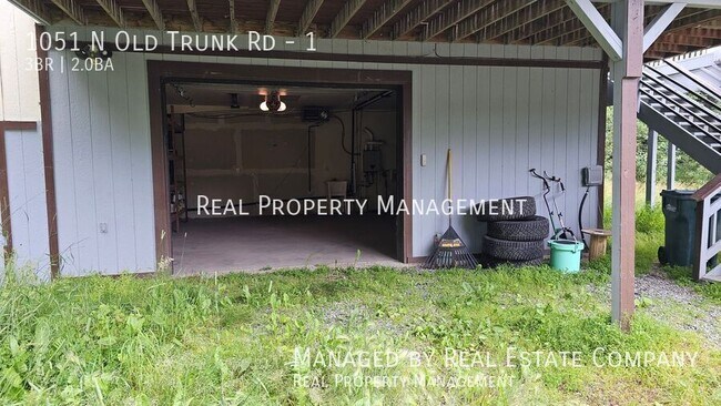 Building Photo - 1051 N Old Trunk Rd