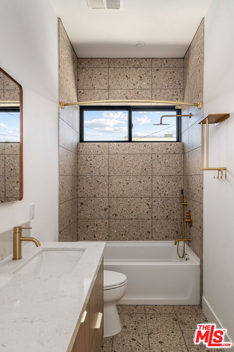 Building Photo - 3909 W Exposition Blvd