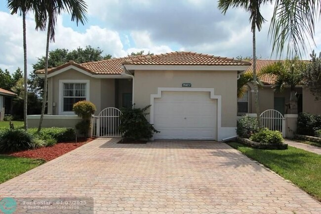 Building Photo - 7840 S Aragon Blvd