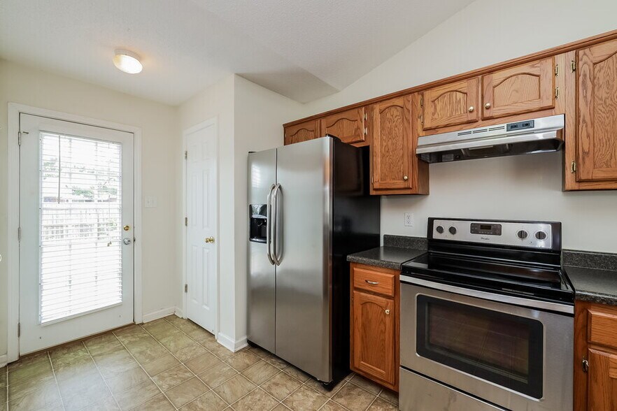 Building Photo - 1614 Central Trails Dr