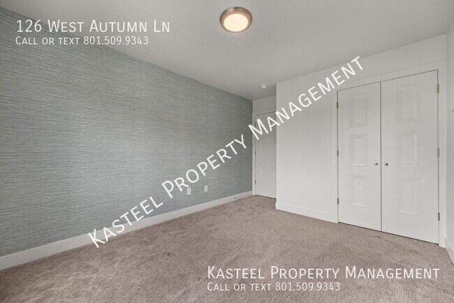 Building Photo - 126 W Autumn Ln