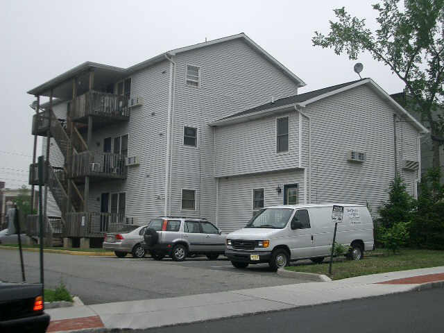 Side of Building - 6 Grant St