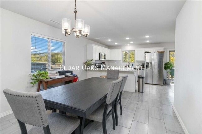 Building Photo - 645 Sugar Creek Rd