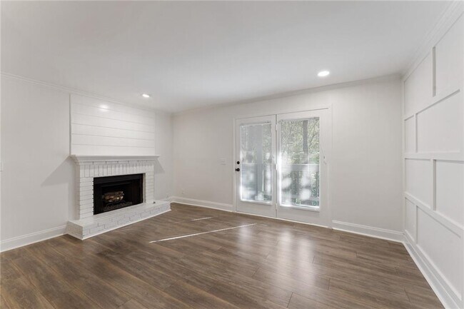Building Photo - 103 Warm Springs Cir