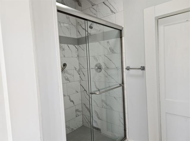 Building Photo - 823 S Beacon St