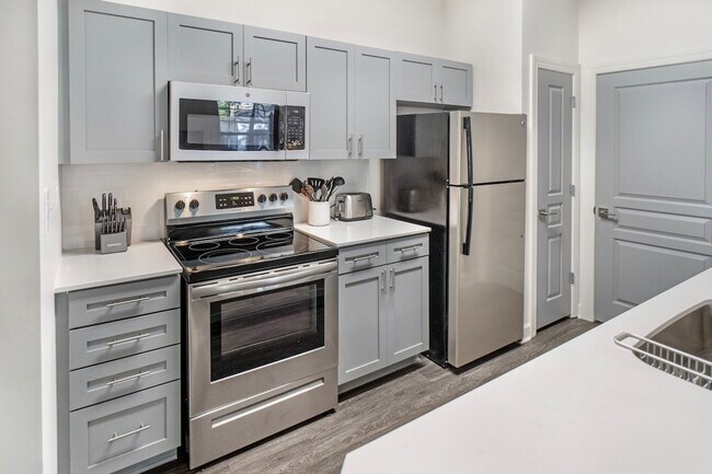 Building Photo - 2212 Brisbane Woods Way