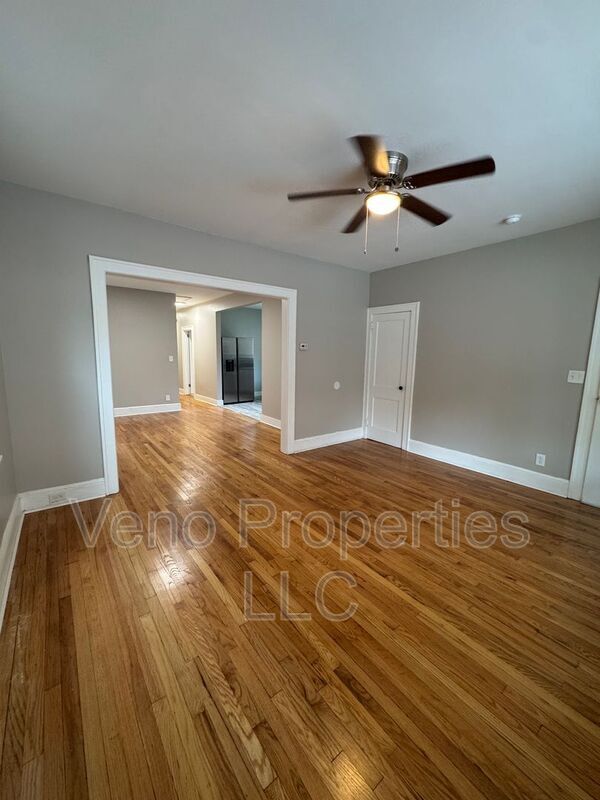 Building Photo - 179 9th St