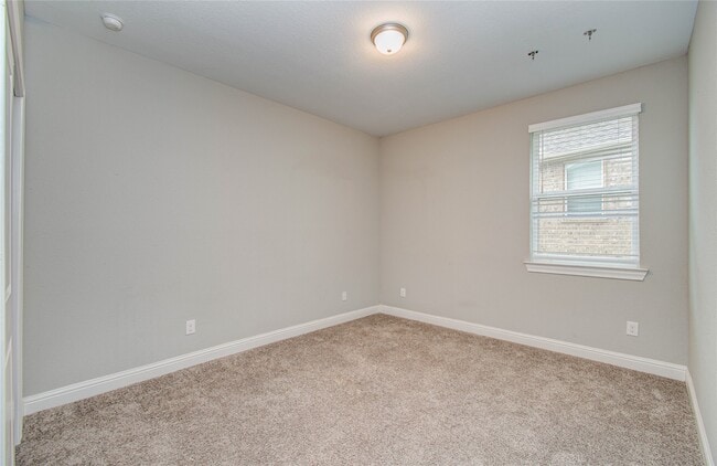 Building Photo - 19029 Villa Ln