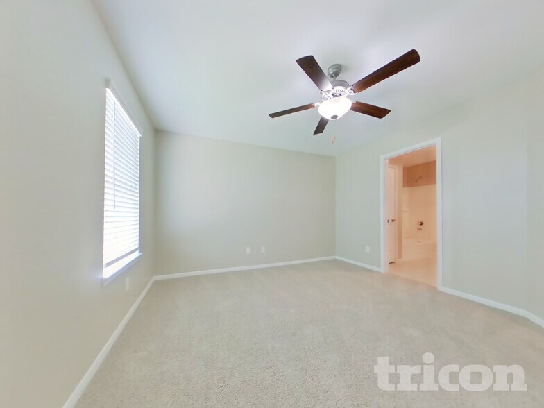 Building Photo - 540 Red Dusk Paint Dr