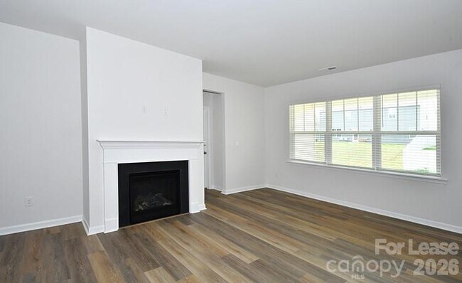 Building Photo - 119 Pecan Grv Ln