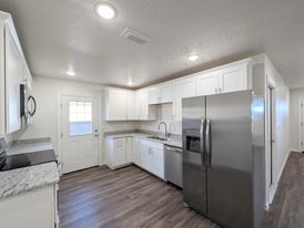 Building Photo - 1316 Sonora Rd