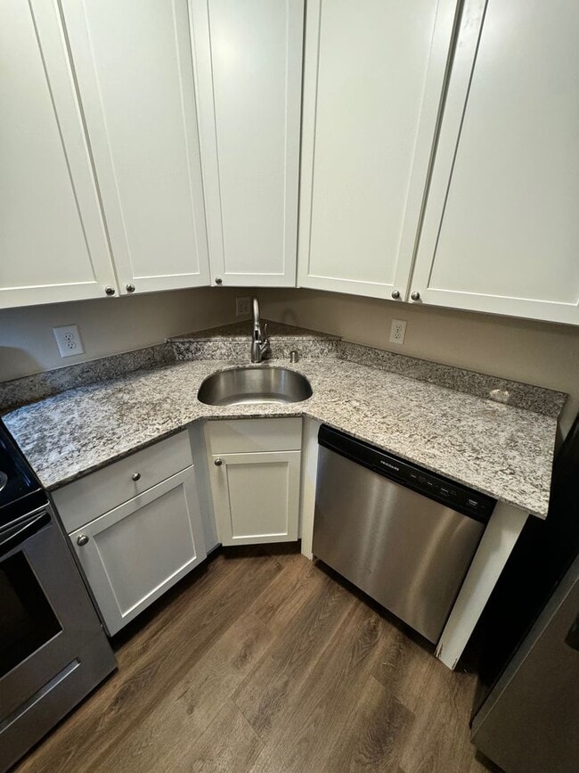 Interior Photo - 3720 West 32nd Street