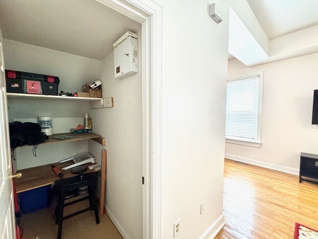 Building Photo - Charming 3 Bed/2 Full Bath in Columbia Tus...